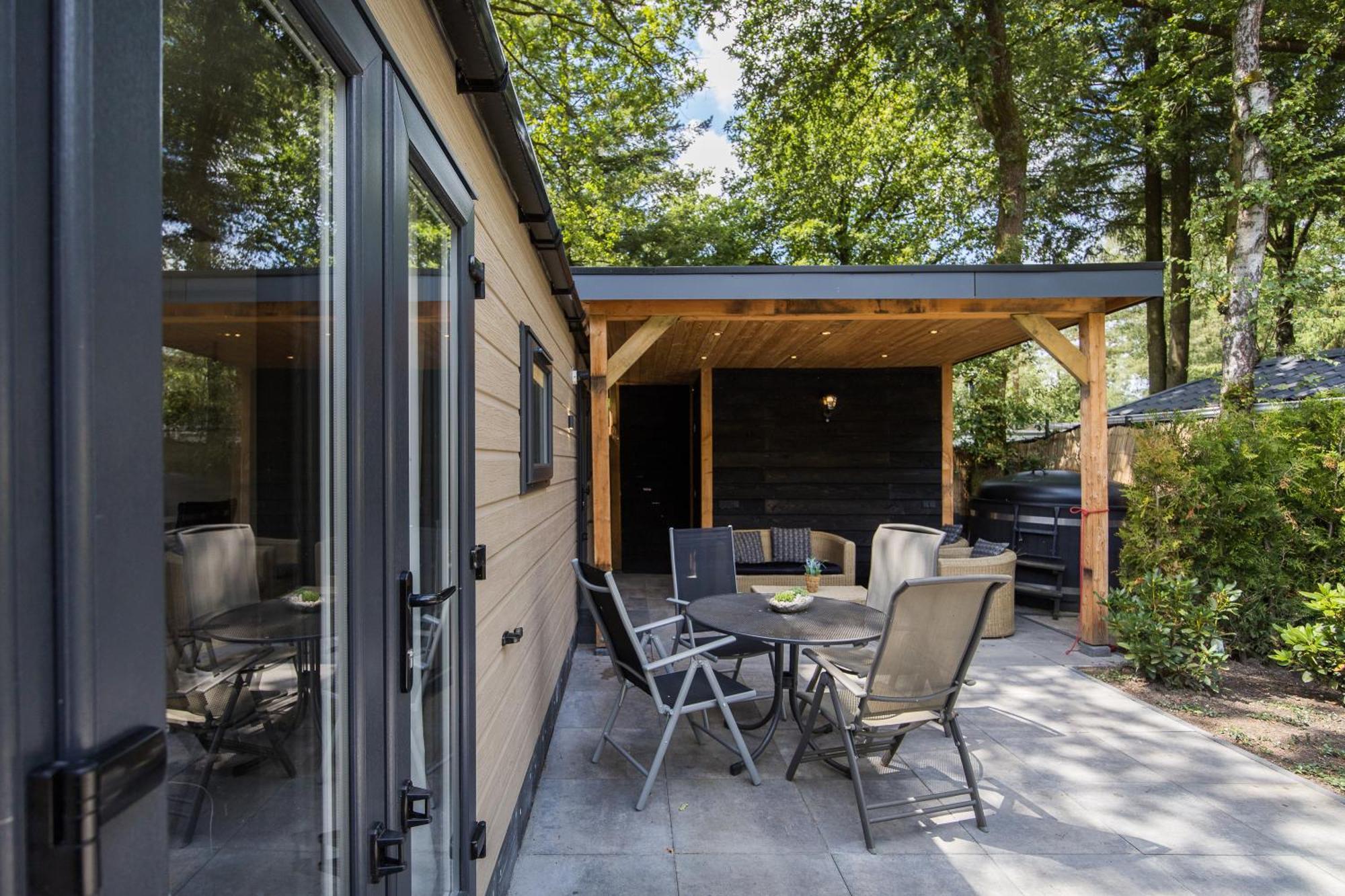 Veluwe Hoenderloo Luxury Chalet With Private Sauna And Hot Tub - Swimming Pool Tennis Court Supermarket Bowling Alley Theatre And Entertainment For Children エクステリア 写真